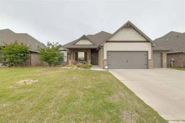 801 Bison Crossing DR, Yukon, OK 73099