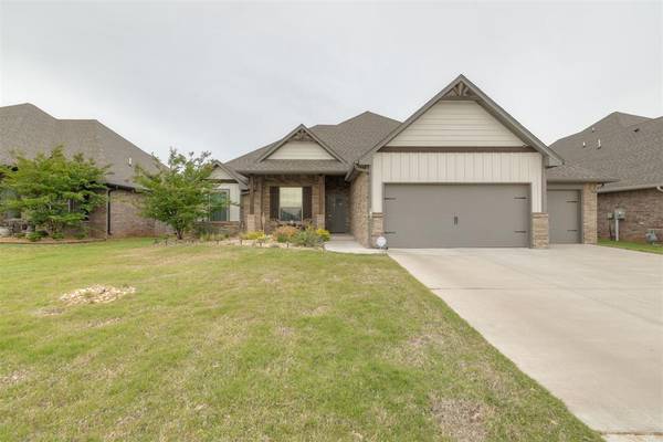 801 Bison Crossing DR, Yukon, OK 73099