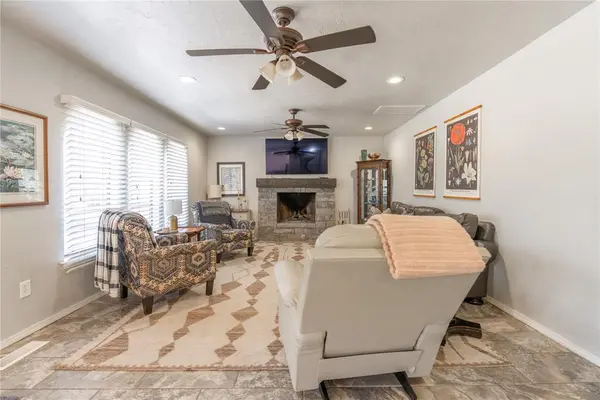 709 Rock Hollow RD, Edmond, OK 73034