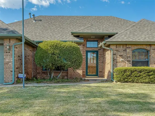 141 E Olympic DR, Yukon, OK 73099