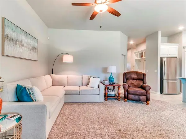 6132 Oxnard, Edmond, OK 73034