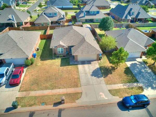 332 W Tecumseh Meadows DR, Norman, OK 73069