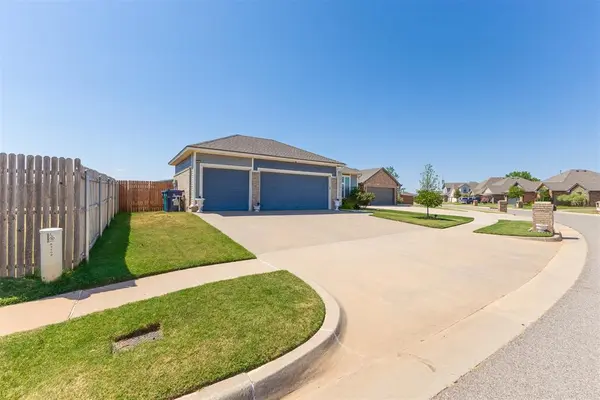 3509 Upland Ridge DR, Yukon, OK 73099