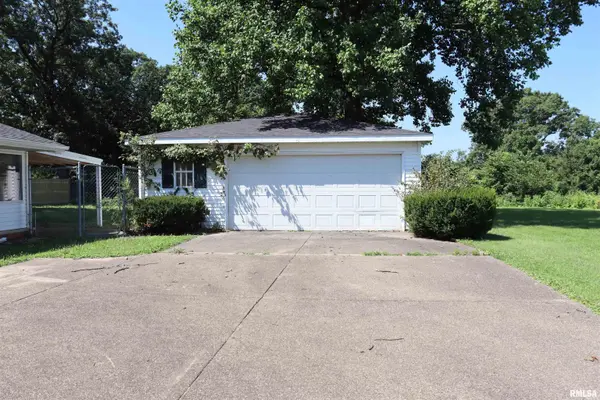 1508 SPRINGFIELD RD, East Peoria, IL 61611