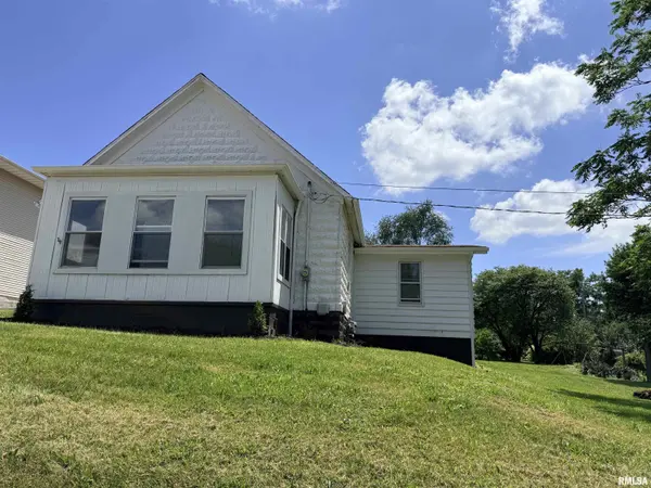 378 FULTON PL, Canton, IL 61520