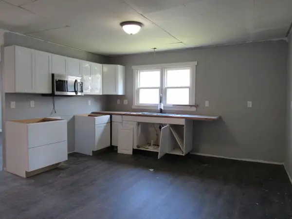 2114 E Cairo Street, Springfield, MO 65802