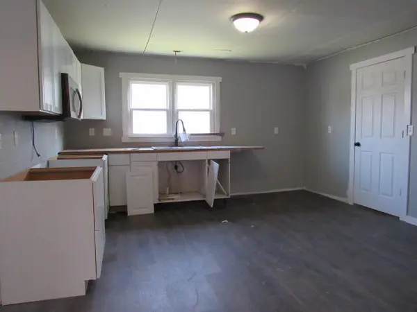 2114 E Cairo Street, Springfield, MO 65802