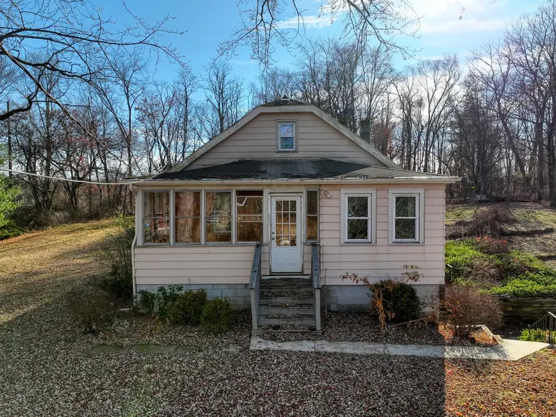 80 Widmer RD, Wappingers Falls, NY 12590