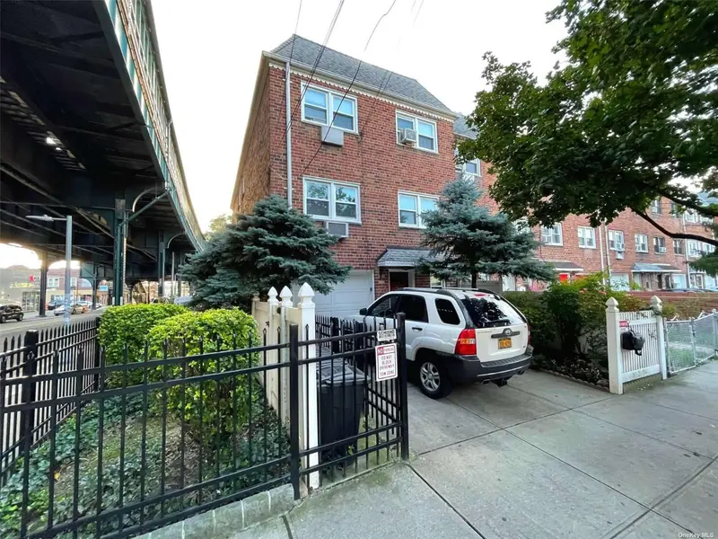 103-80 103 ST, Ozone Park, NY 11417