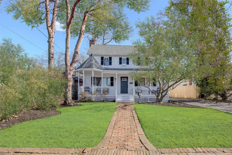 1737 Hancock ST, Hewlett, NY 11557
