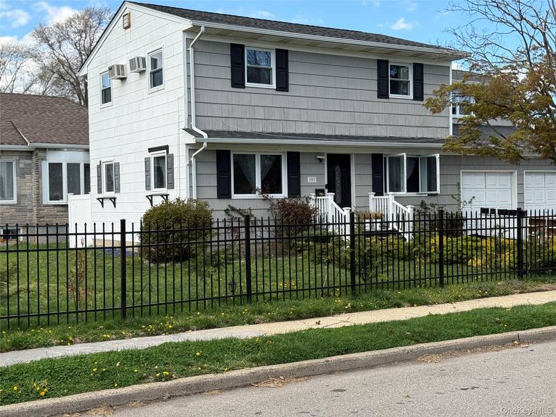 1003 Washington ST, Baldwin Harbor, NY 11510