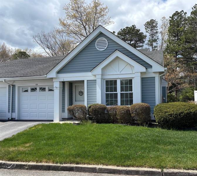 155 Glen DR, Ridge, NY 11961