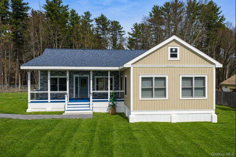 639 Burlingham RD, Bloomingburg, NY 12721