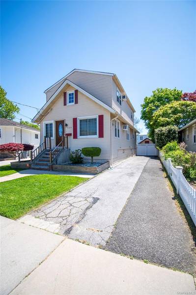 828 Jefferson ST, Baldwin, NY 11510