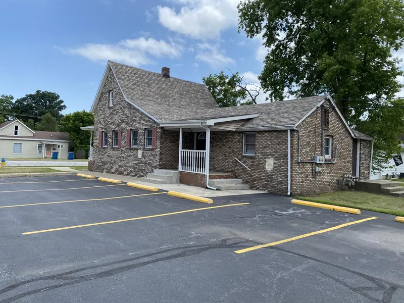 601 S Heaton (us 35), Knox, IN 46534