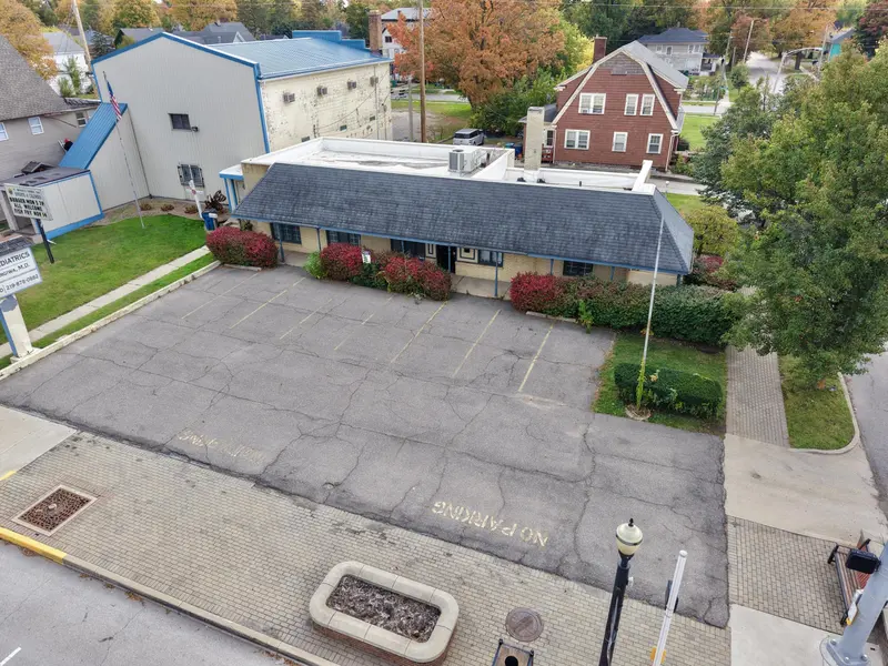 414 Lincolnway, La Porte, IN 46350