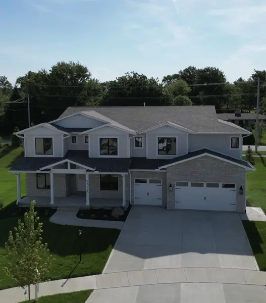 9353 Corydalis AVE, St. John, IN 46373