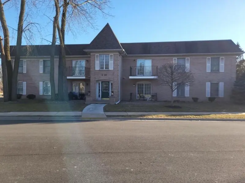 2720 Georgetowne DR #B2, Highland, IN 46322