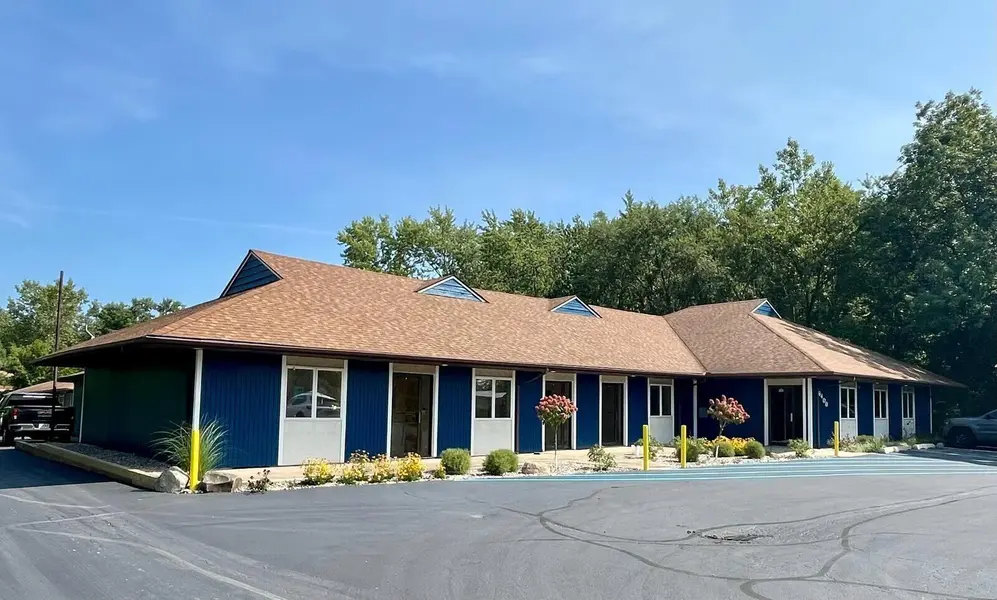 6400 W Lincoln HWY #105, Crown Point, IN 46307