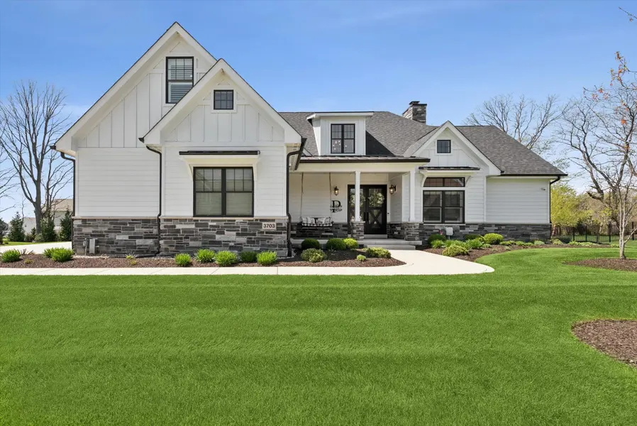 3703 Elio WAY, Valparaiso, IN 46385