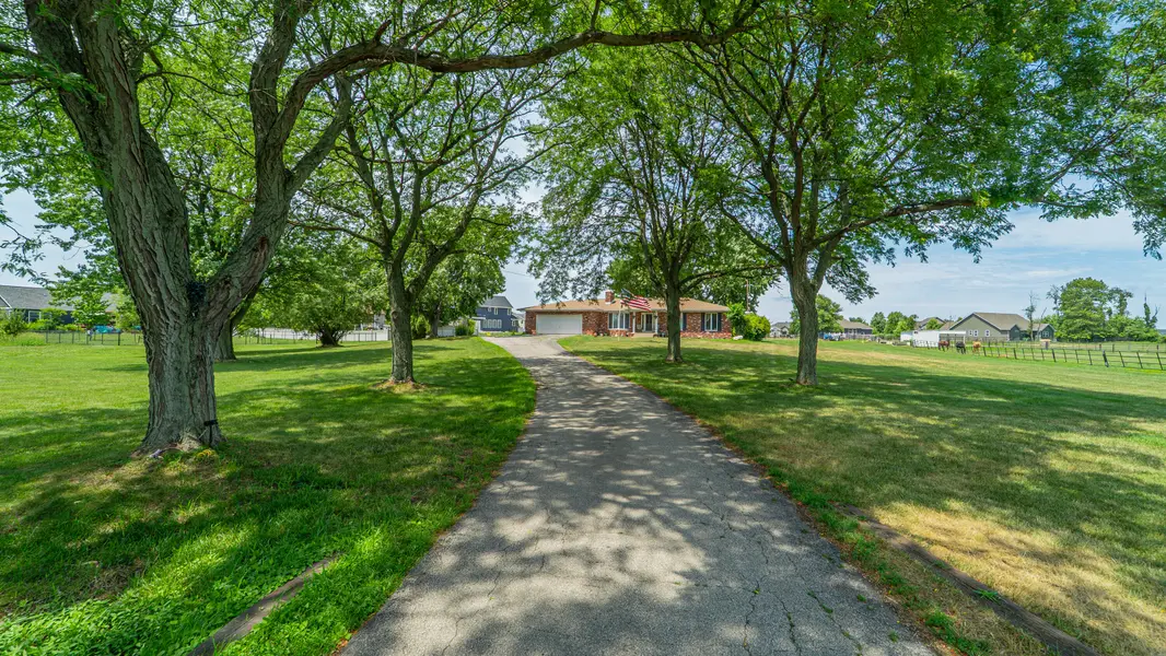 231 W 500, Valparaiso, IN 46385