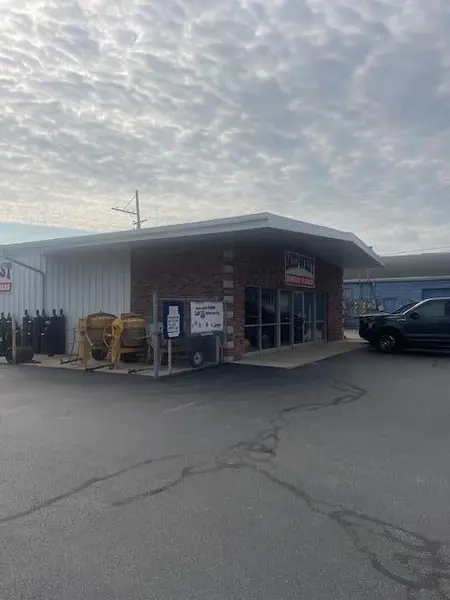 906 Calumet AVE, Valparaiso, IN 46383
