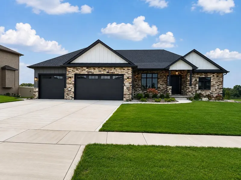 10148 Springlake RD, St. John, IN 46373