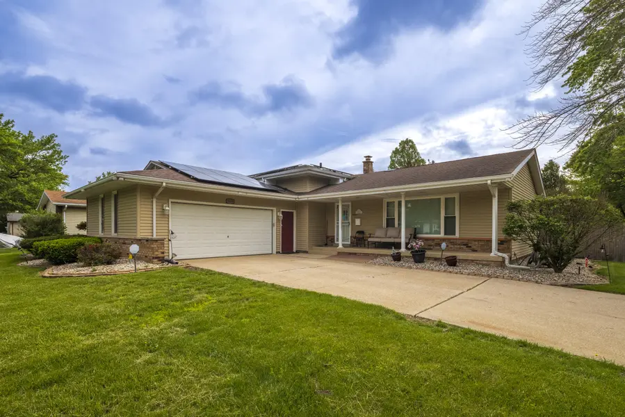 9619 Greenwood AVE, Munster, IN 46321