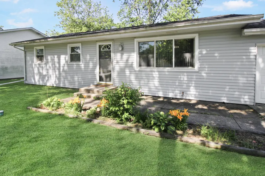 7714 Wallace ST, Merrillville, IN 46410