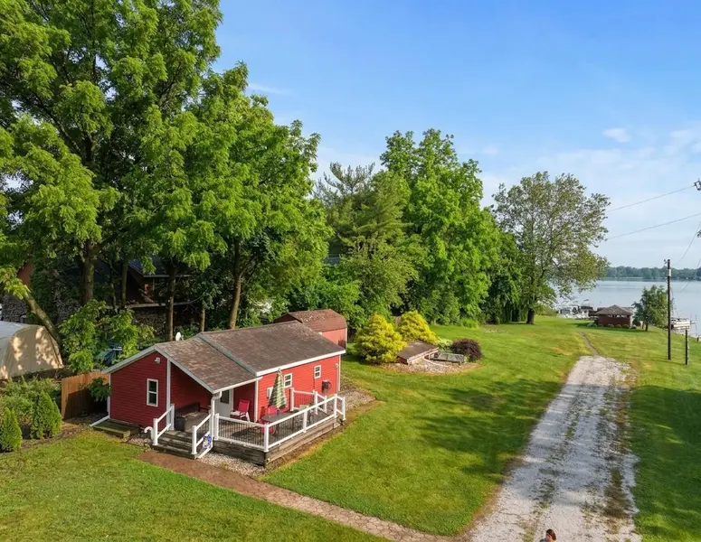 11710 W South Park RD, Kewanna, IN 46939