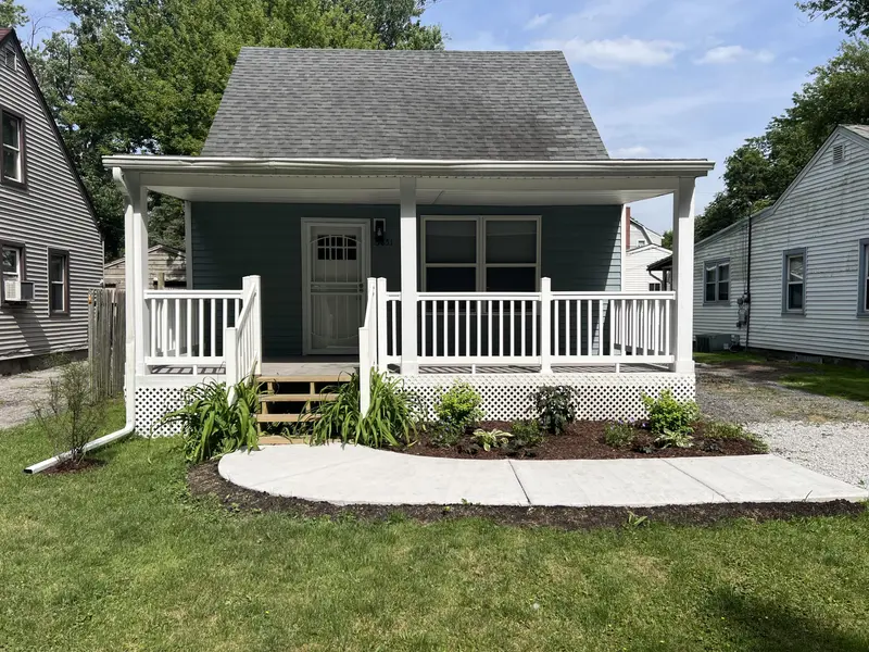 3851 Maple Street, Hobart, IN 46342
