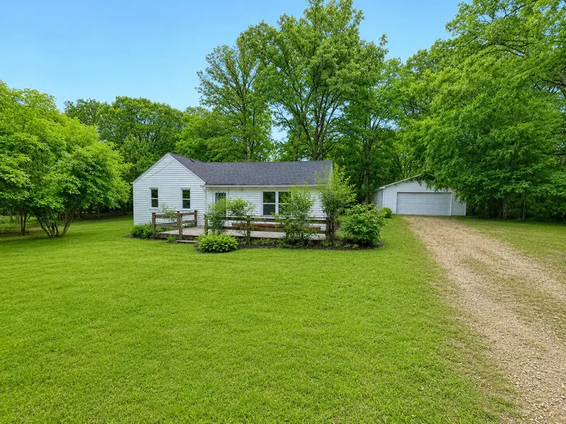 20419 Woodmar ST, Lowell, IN 46356