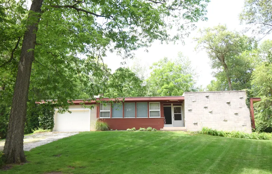 900 W Winding RD, Rensselaer, IN 47978