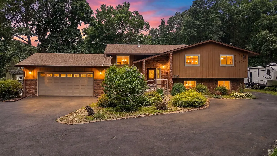 1089 N 200, Chesterton, IN 46304