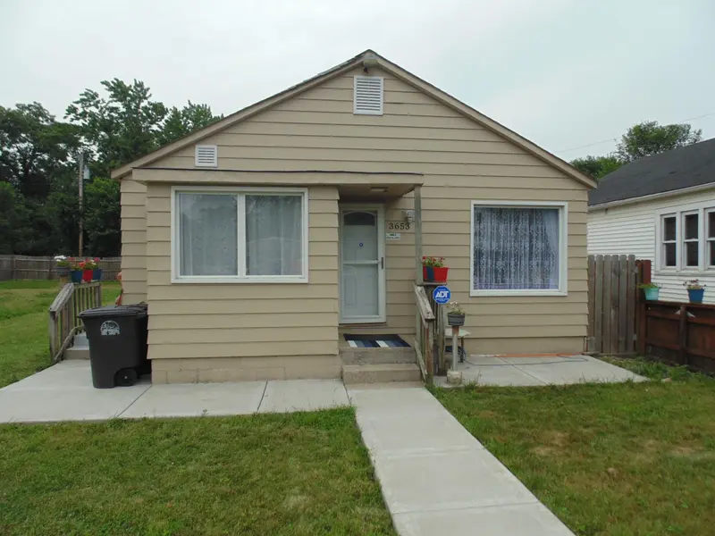3653 Iowa ST, Lake Station, IN 46405
