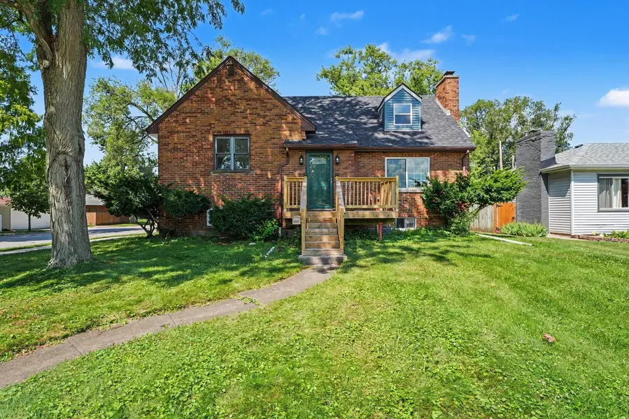 802 N Lafayette ST, Griffith, IN 46319