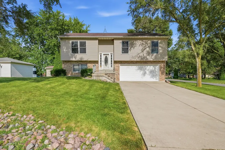 3909 Brookside DR, Crown Point, IN 46307