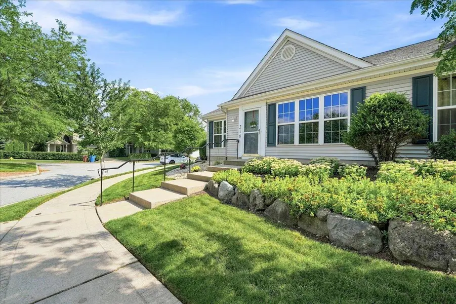 216 Dundee ST, Valparaiso, IN 46385