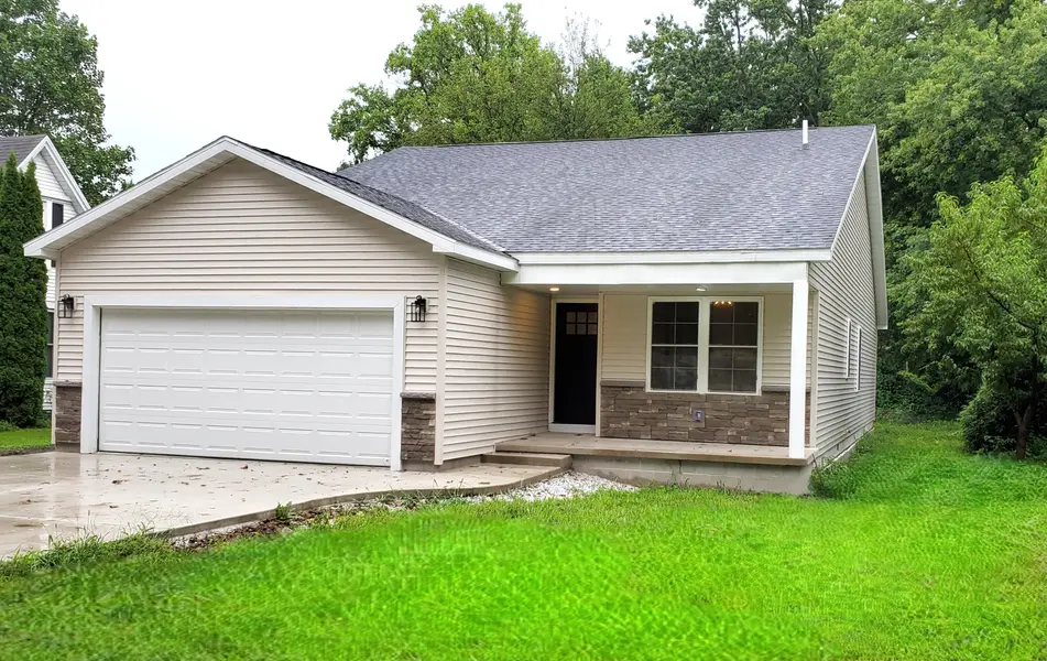 303 E Washington ST, Kentland, IN 47951