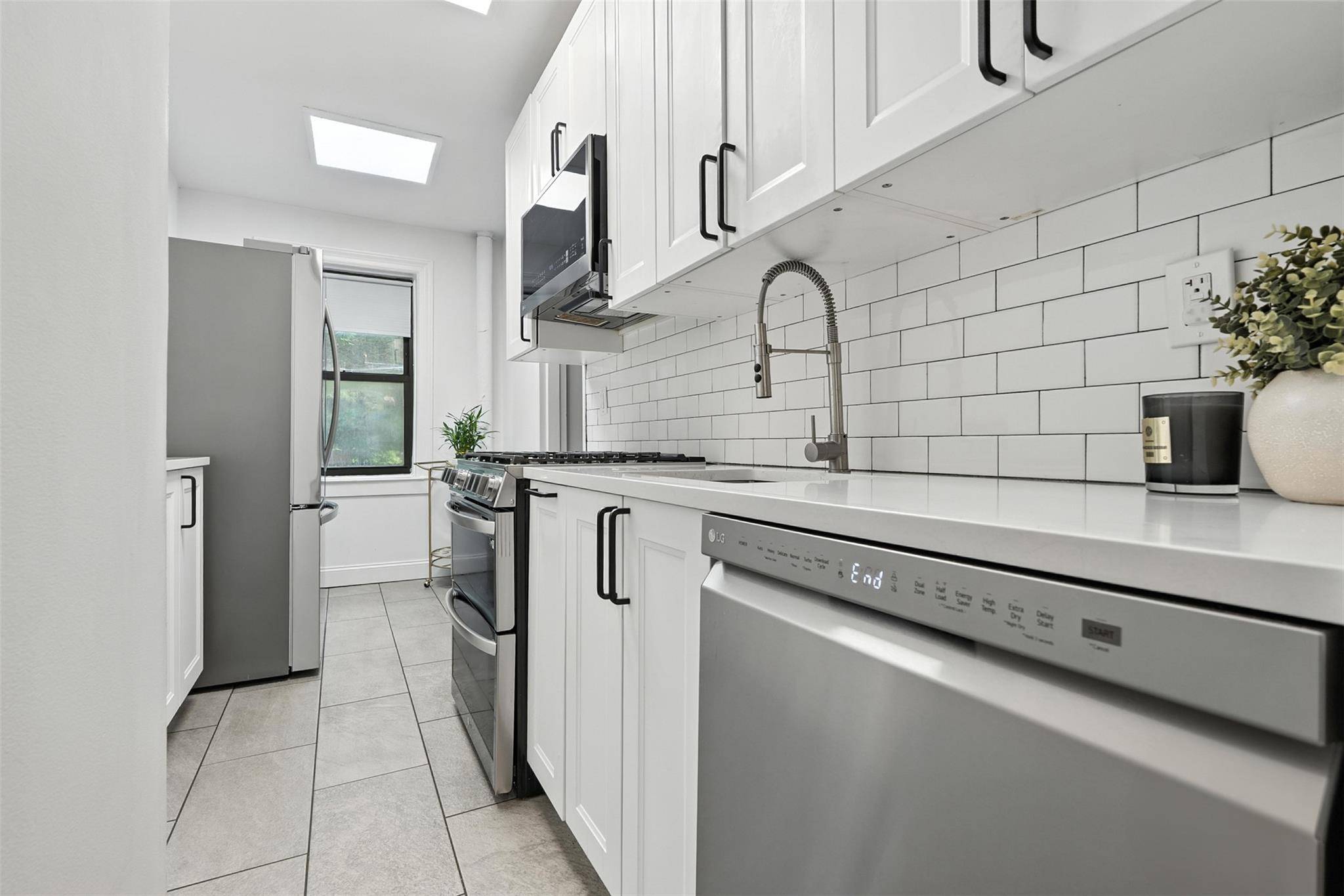 68 E Hartsdale AVE #1K, Hartsdale, NY 10530
