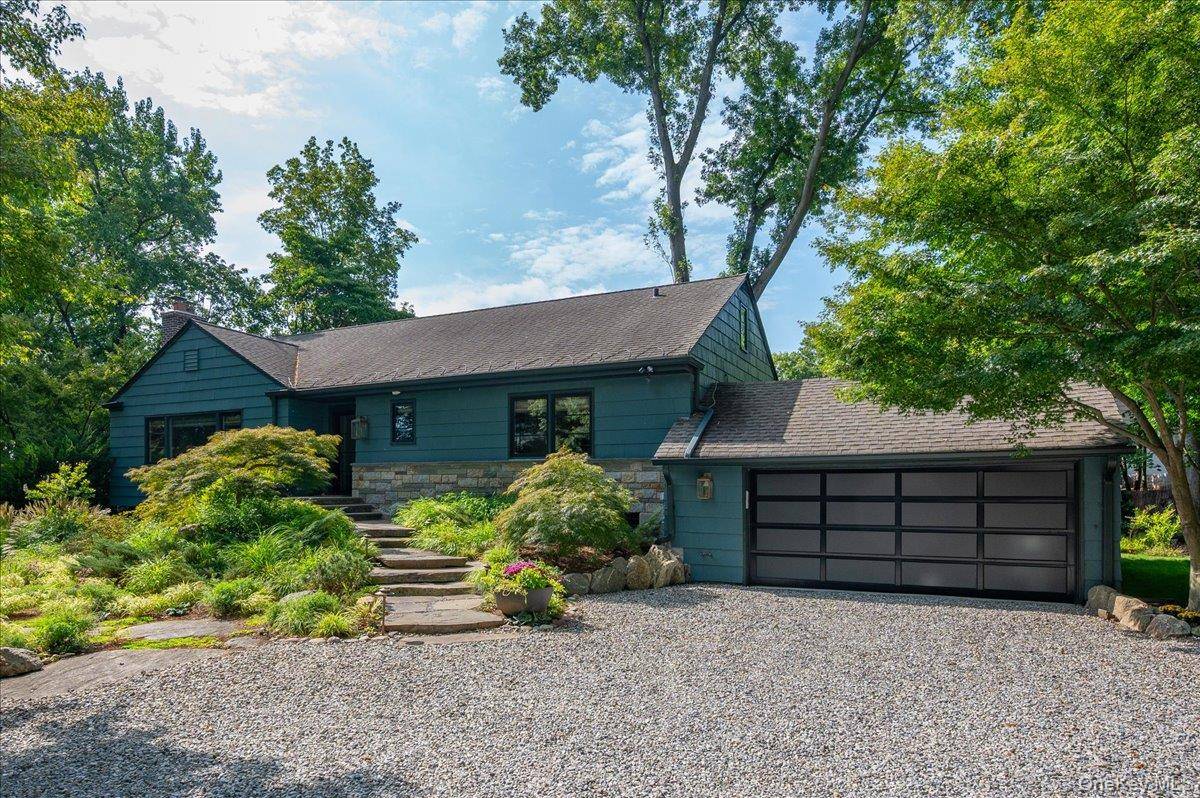18 S Ridge RD, Larchmont, NY 10538