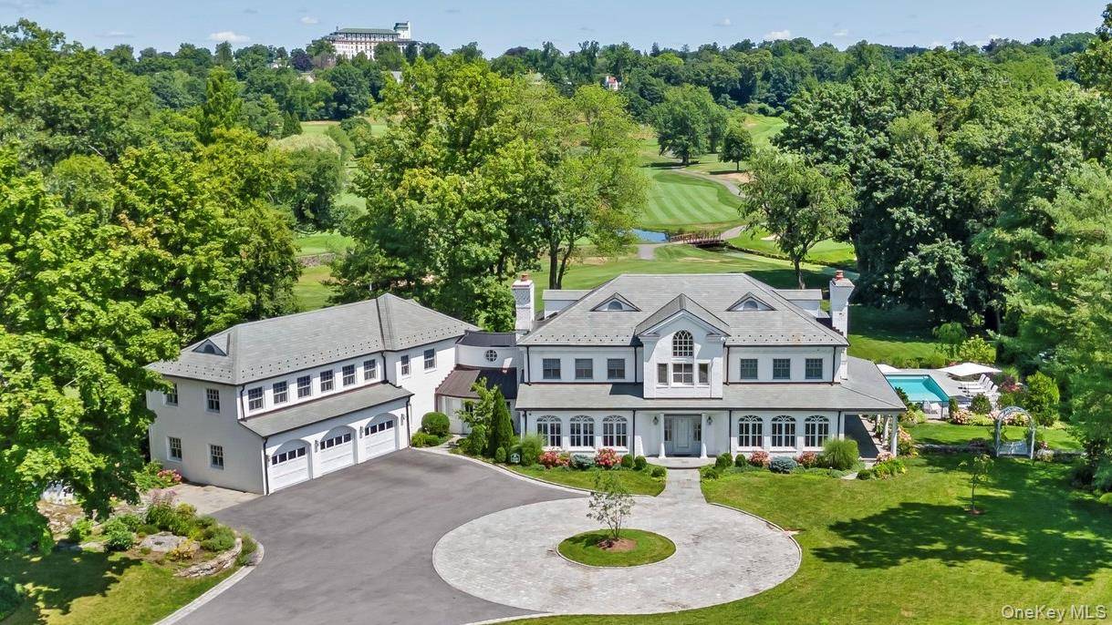 17 Boxwood LN, Rye, NY 10580