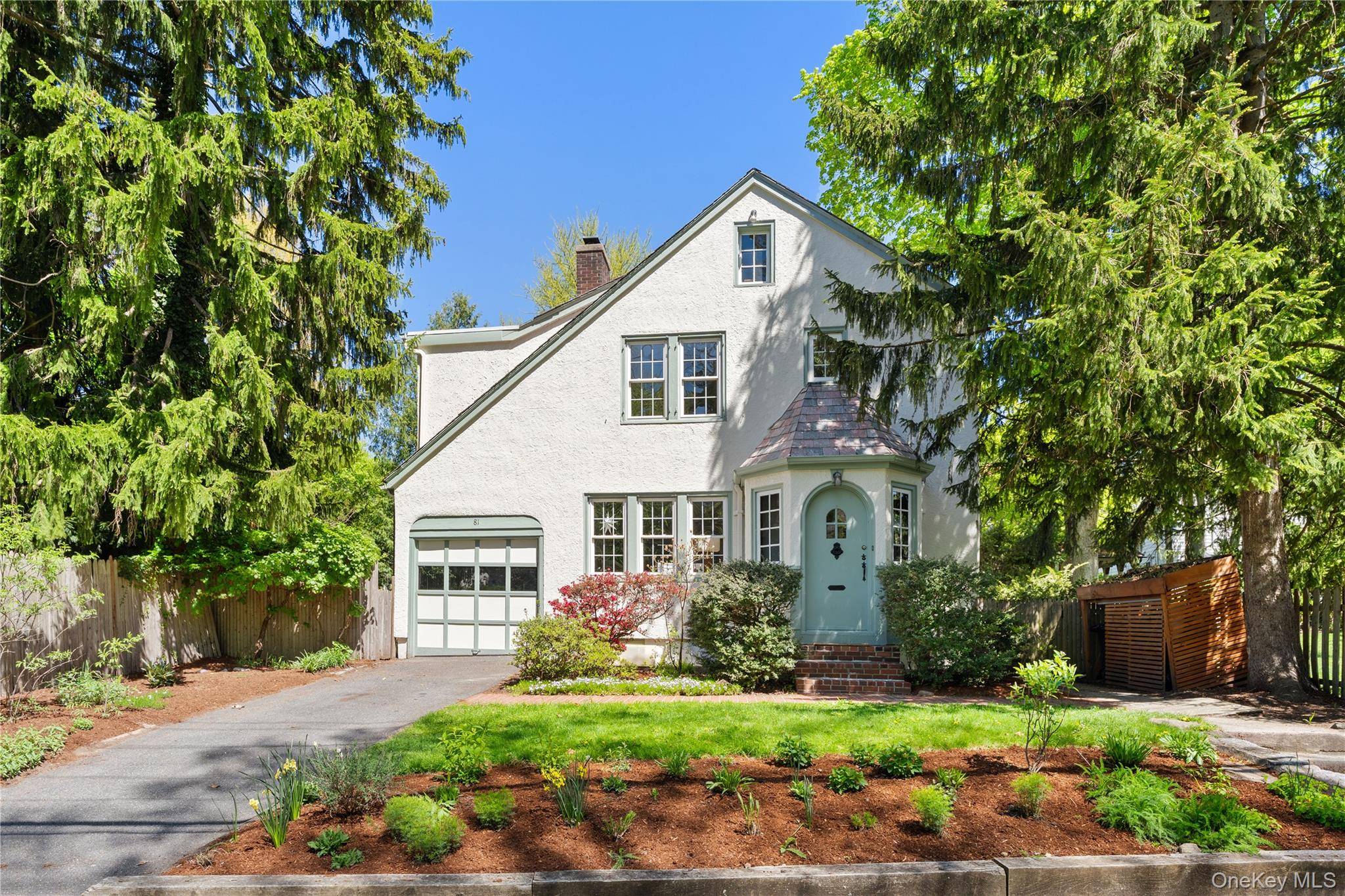 81 Walgrove AVE, Dobbs Ferry, NY 10522