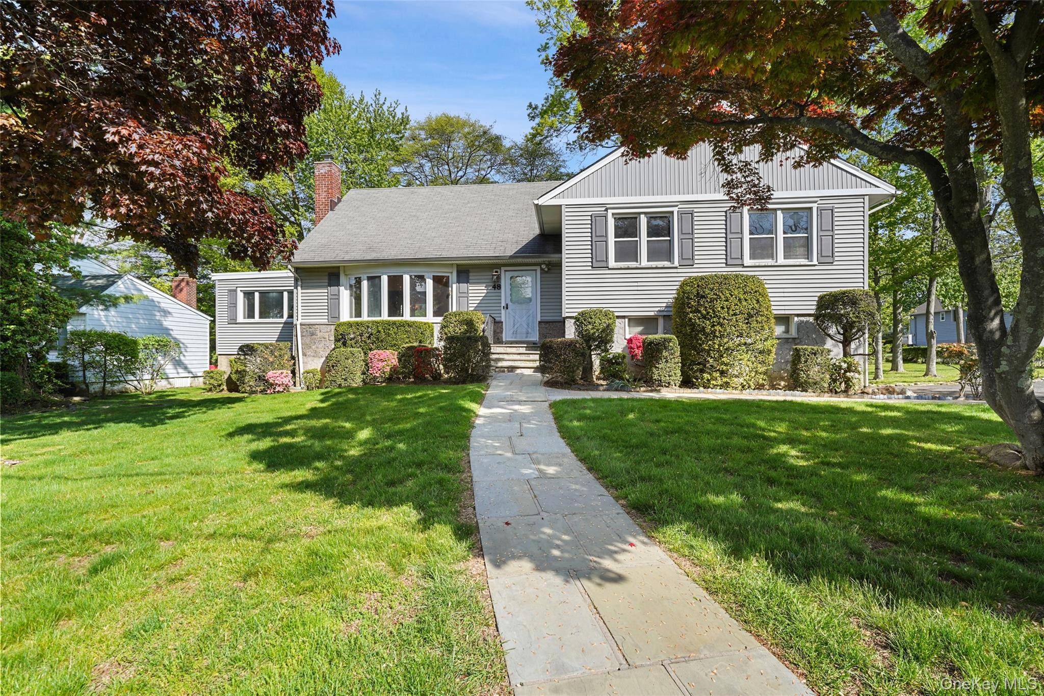 48 Stanton CIR, New Rochelle, NY 10804