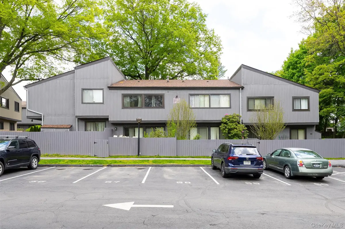 2304 Magnolia WALK, Poughkeepsie, NY 12603