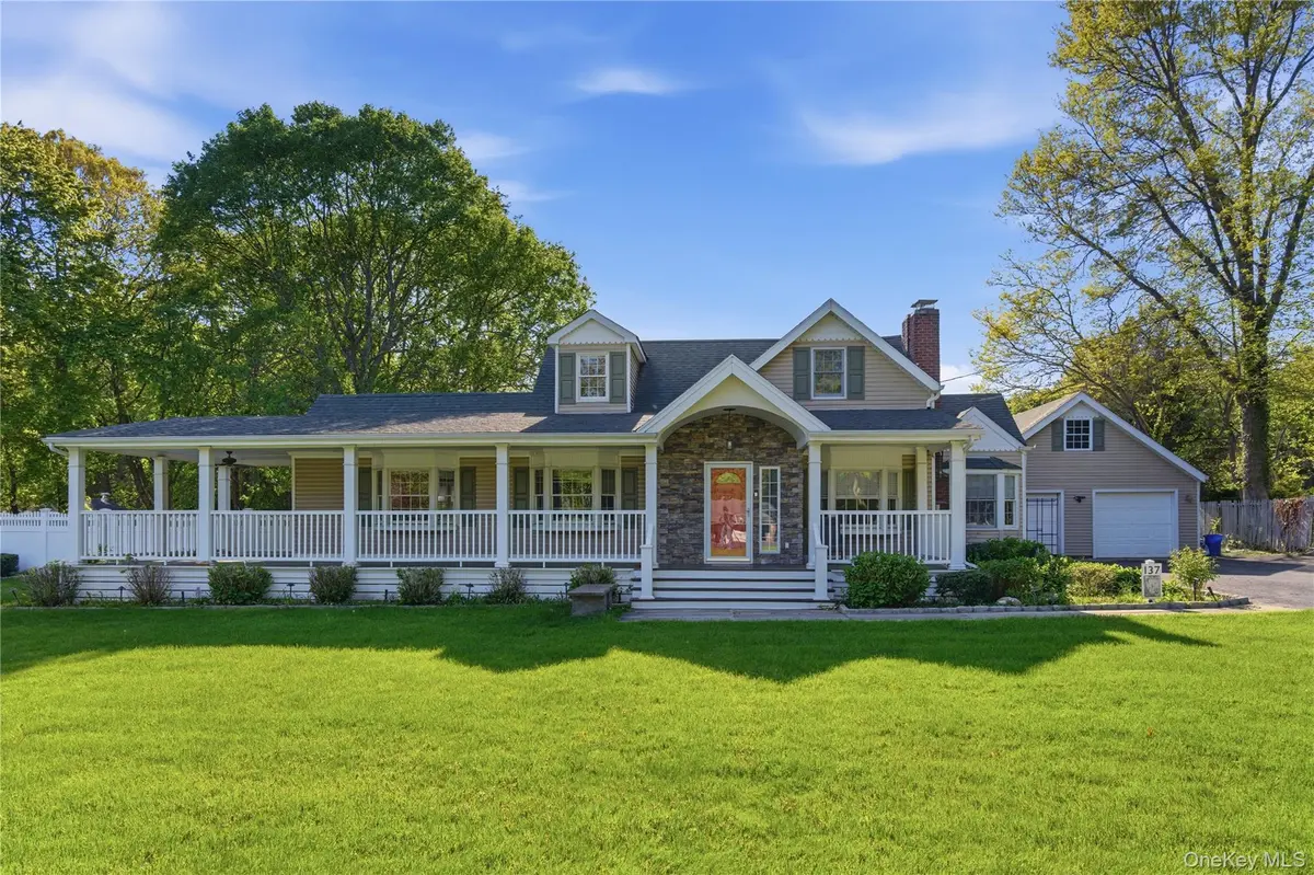 137 Wells RD, Northport, NY 11768