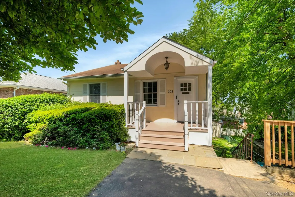 103 Kingsley DR, Yonkers, NY 10710