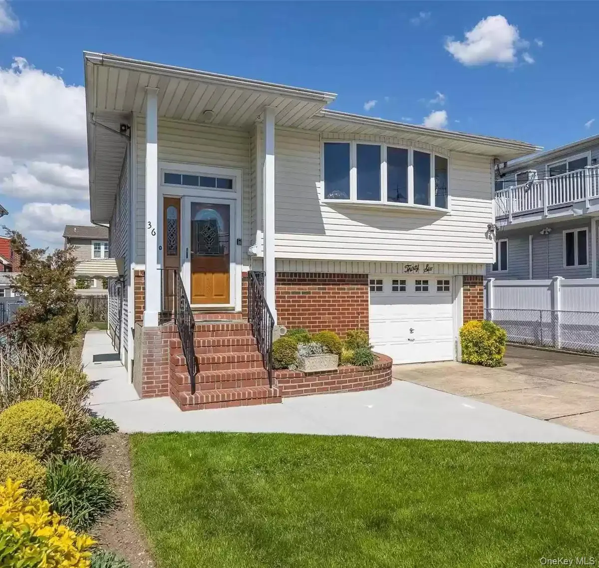 36 2nd AVE, East Rockaway, NY 11518