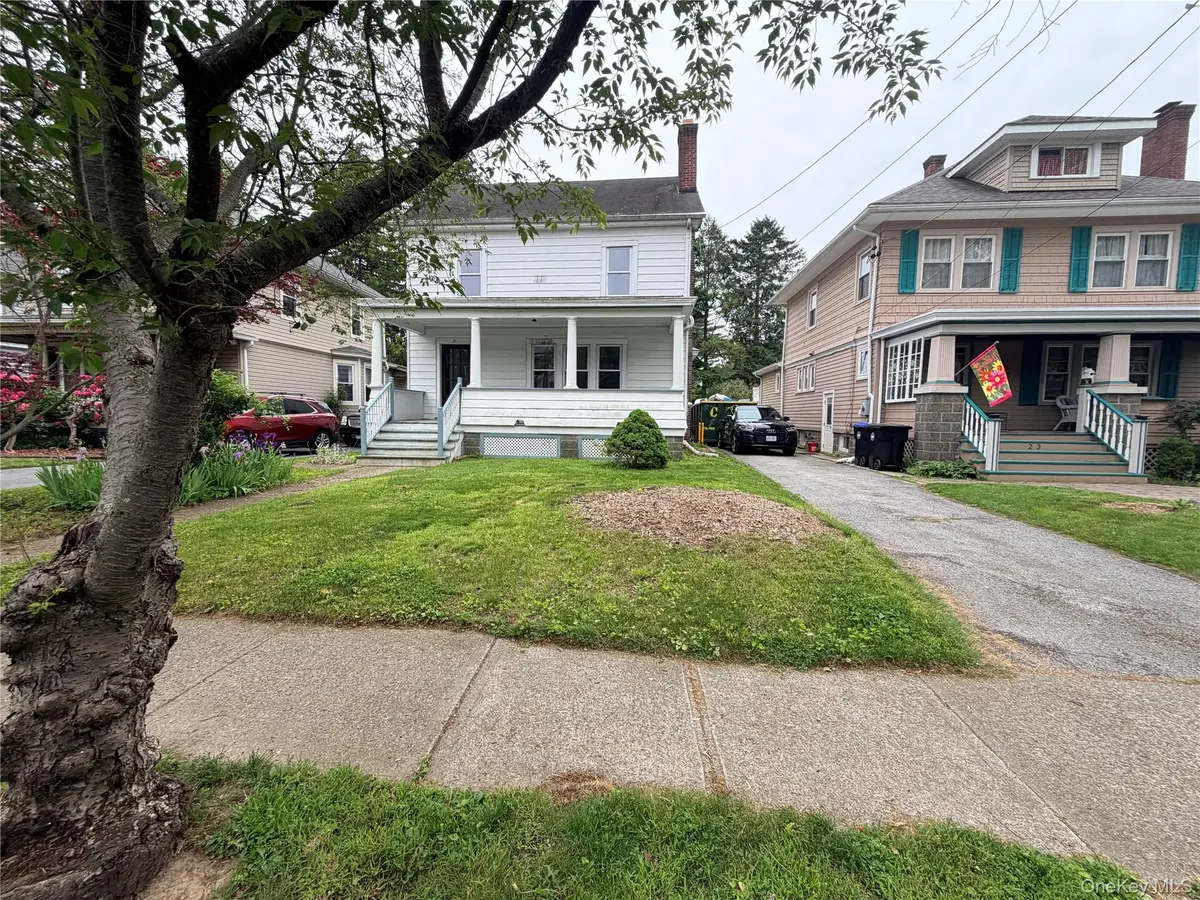 21 Parkwood BLVD, Poughkeepsie, NY 12603