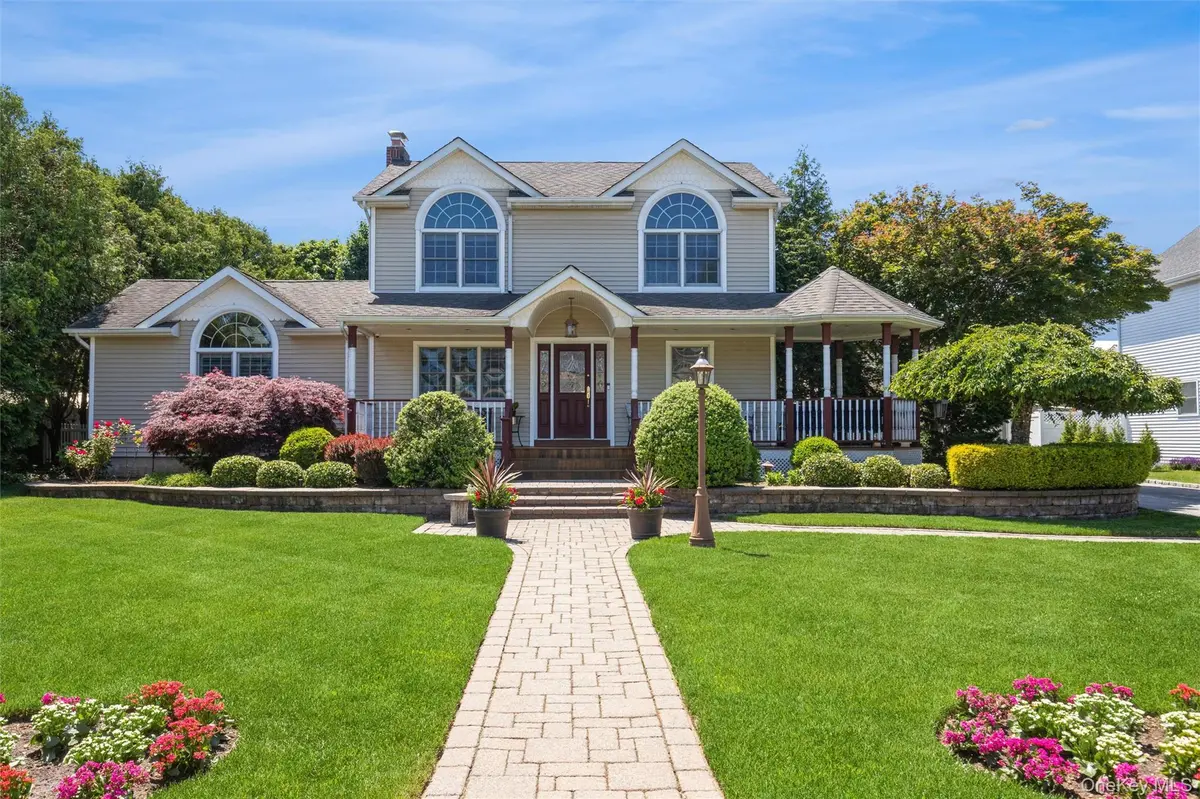 407 3rd ST, East Northport, NY 11731